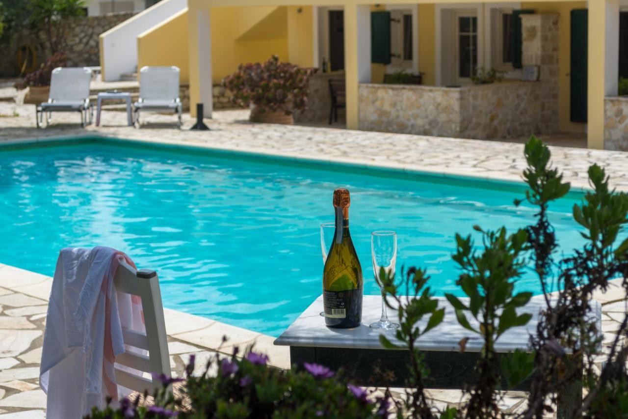 Villa Elaia Suites & Apartments No.1 Gaios Exterior photo
